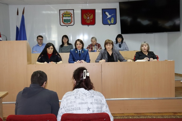 23 апреля в администрации Тамбовского округа состоялось очередное заседание комиссии по делам несовершеннолетних и защите их прав
